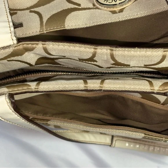 Coach F19202 Signature Stripe Multifunction Baby Diaper Travel Tote Bag - Picture 12 of 14